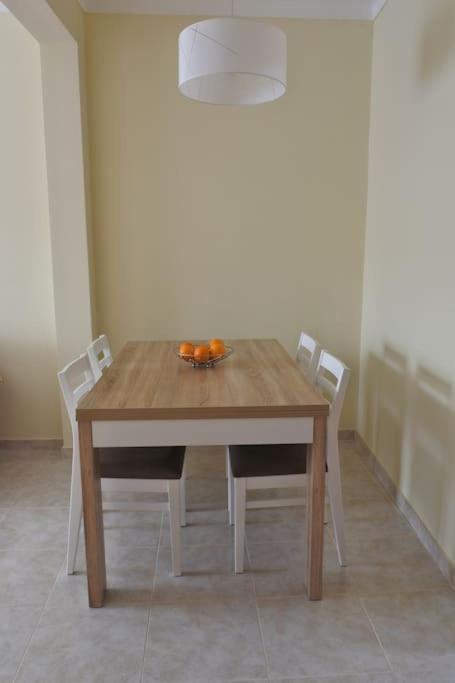 Apartment In The Center Of Carvoeiro With Terrace Eksteriør billede